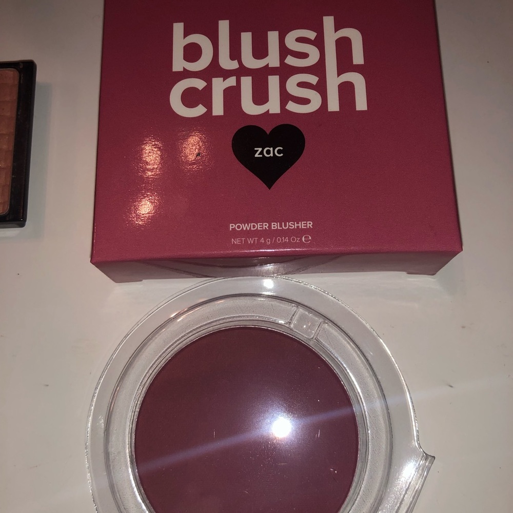 Makeup bundle - Picture 6 of 7